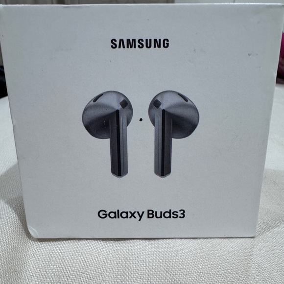 Samsung Galaxy Buds3 silver